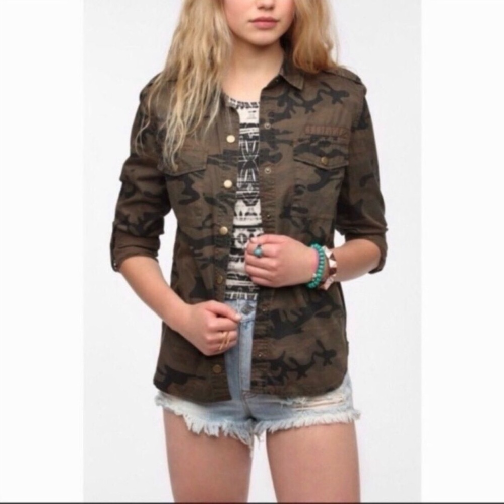 Staring at Stars Camouflage Shirt Jacket Size S